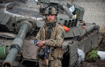 Украинские десантники уничтожили пять танков оккупантов