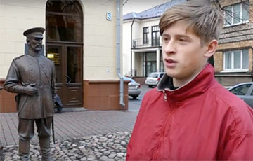 В Минске подросток дал пощечину памятнику городовому