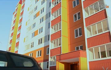 Жители Фаниполя купили новые квартиры, а дом сносят
