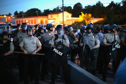 В США полиция разогнала акцию протеста слезоточивым газом