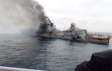 В сети опубликовали возможные снимки горящего крейсера «Москва»
