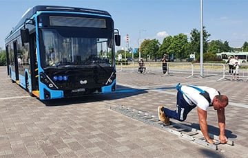 Беларусский силач на 10 метров протащил троллейбус «Ольгерд» с пассажирами