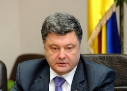 Порошенко просит разрешить в Беларуси трансляцию украинского ТВ