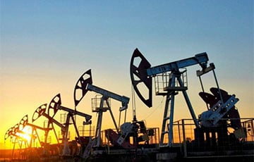 Цены на нефть подскочили после ракетной атаки Ирана на Израиль