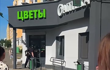 Мужчина пришел с ножом в минский магазин