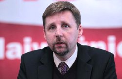 Евродепутат потребовал прекратить давление на Статкевича
