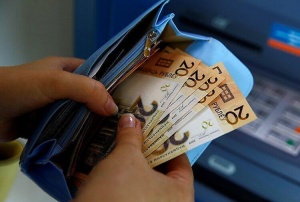 Министр экономики: зарплата в 2019-м вырастет до 1025 рублей