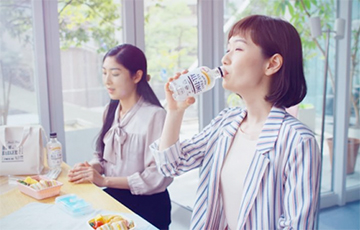 В Японии выпустили прозрачное пиво для офисных сотрудников