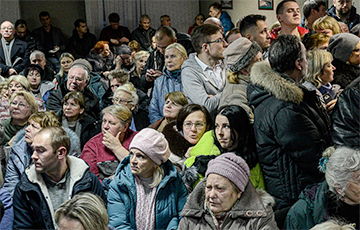 Фотофакт: Сотни минчан шокировали чиновников своей активностью