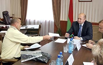 Строительная тема доминировала на приеме граждан главой КГК Беларуси Якобсоном