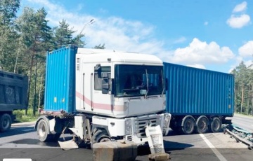 На выезде из Минска начались проблемы с дорожным движением
