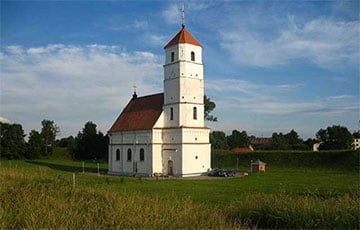На территории Заславского замка начались масштабные археологические раскопки