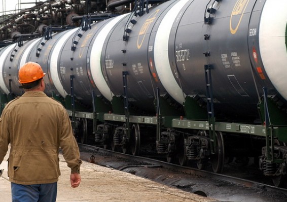 Частично возобновить экспорт белорусской нефти планируют до конца июня