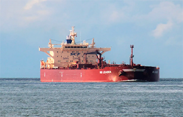 Московитский нефтяной танкер мгновенно изменил маршрут из-за новых санкций США