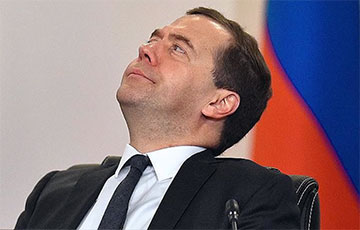 Медведев заявил о биологической борьбе с Московией опасными растениями