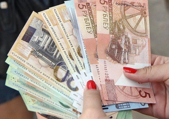 Лукашенко спросил министра финансов о зарплатах бюджетников