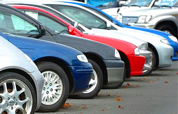 Половина автомобилистов в Минске не оплачивают услуги платных парковок