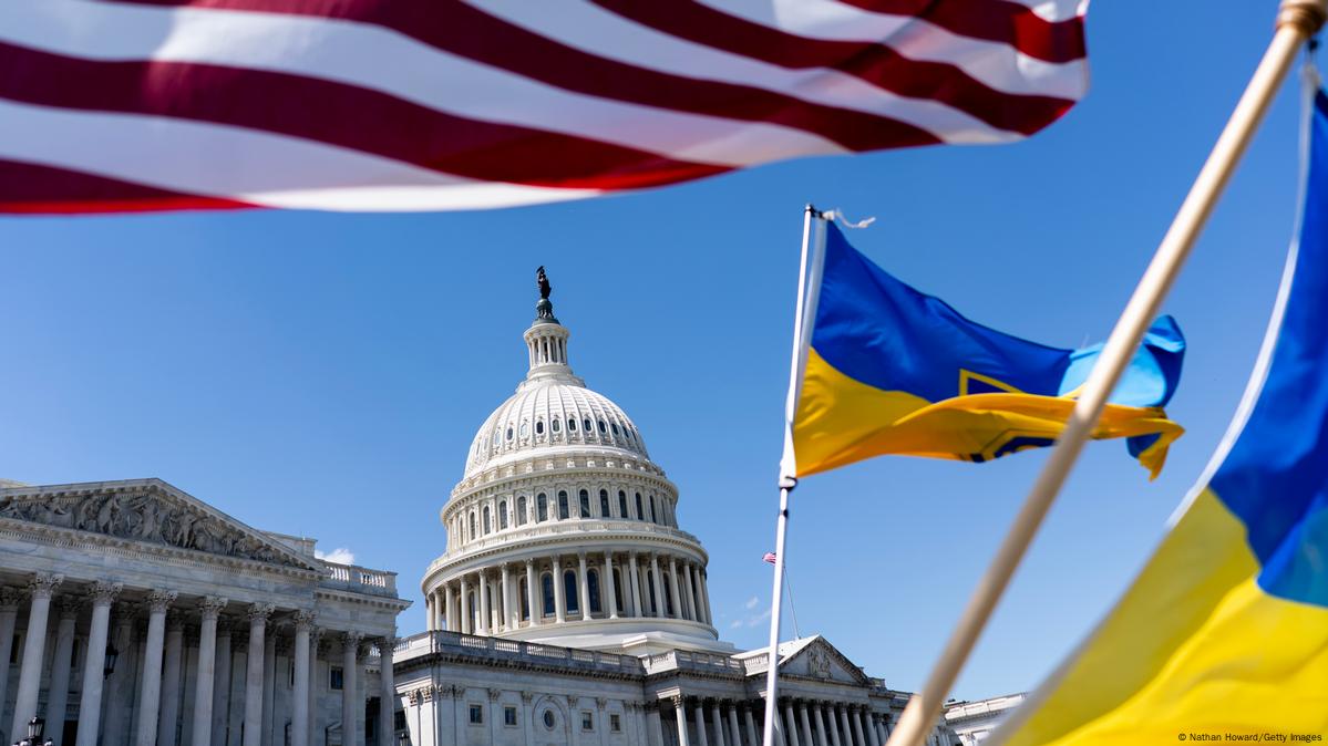 The Economist: США остановили все поставки оружия Украине
