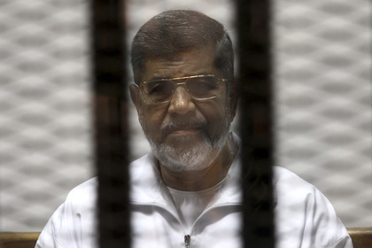 Приговоренный к казни Мурси пожаловался на плохое питание в тюрьме