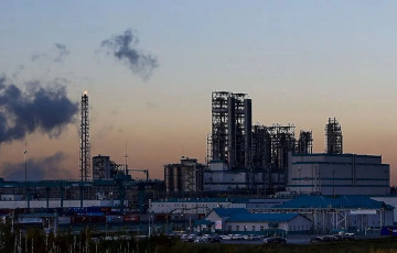 Украина в третий раз атаковала Тюменский НПЗ в 2000 км от своей границы