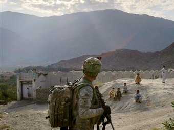 В ходе поисков десантников в Афганистане ранены 25 человек