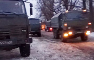 Что сейчас происходит в российском военном лагере под Гомелем?