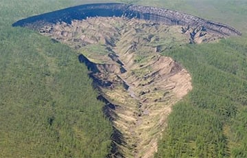 Московия уходит под землю: аномальная воронка в Сибири расширяется с рекордной скоростью