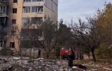 Московия ударила управляемыми авиабомбами по жилым домам в Новой Каховке