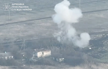 Украинские артиллеристы эффектно уничтожили БМП оккупантов