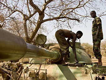 Суданские самолеты нанесли удар по городу в Южном Судане