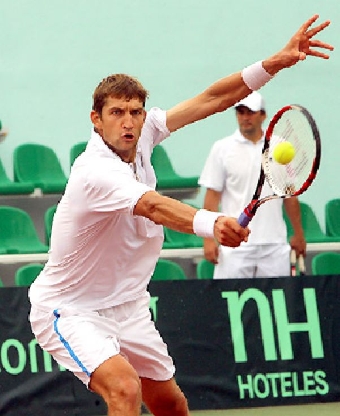 Максим Мирный и Даниэль Нестор проиграли в полуфинале теннисного турнира в Барселоне