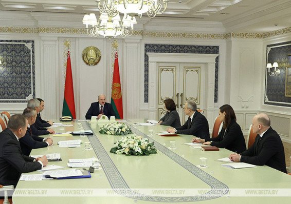 Лукашенко: позиция Польши и Литвы по Беларуси может перечеркнуть многие достижения в отношения