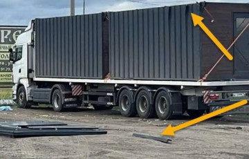 «Домик с солнечными панелями»: московитов шокировали контейнеры, откуда дроны летели по аэродромам