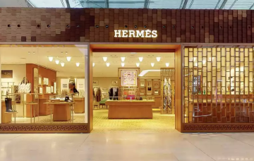 В Минске в магазине конфиската продают жакет Hermes за гигантскую сумму