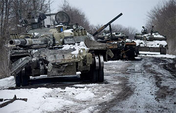 Московия потеряла в Украине около половины своих танков Т-72Б и Т-72Б3М