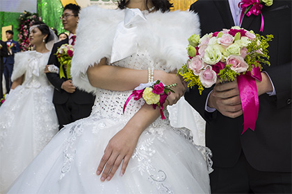 Китайский фабрикант разместил в сети объявление о поиске жены для сына