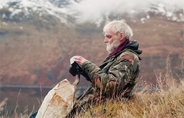 Добровольный Робинзон: британец 40 лет живет отшельником в горах Шотландии