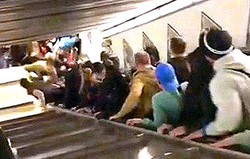 В метро Рима произошла авария на эскалаторе с российскими болельщиками