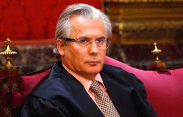 Испанский судья Гарсон требует перезахоронить останки Франко