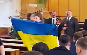 Фицо спровоцировал протест школьников в Словакии