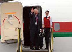 Самолет Лукашенко долетел до Москвы