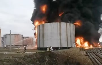 Украинские ракетчики взорвали топливную базу оккупантов в Луганске