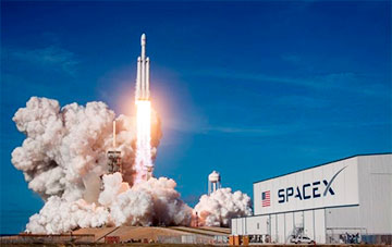 SpaceX отправила в космос самый большой коммерческий спутник