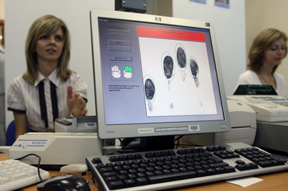Названы сроки введения биометрических шенгенских виз для россиян