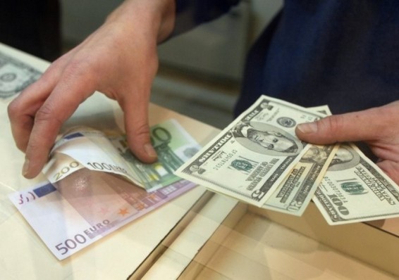 В России ужесточат правила продажи валюты физлицам