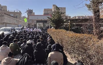 WSJ: В Иране нарастает вторая волна протестов
