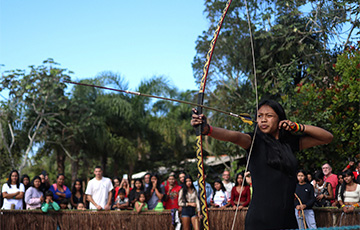 За неделю до начала Олимпиады бразильские индейцы провели свои Игры с местным колоритом