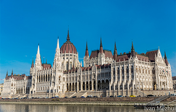 Венгрия заморозила московитские активы на €870 миллионов