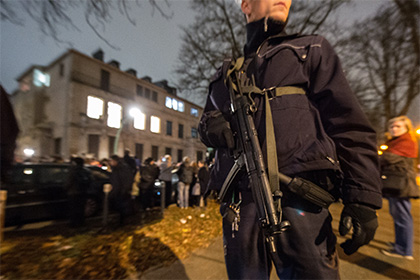 Немецкая полиция задержала троих подозреваемых в атаке на Париж