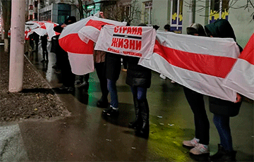 Витебск вышел на вечерний протест